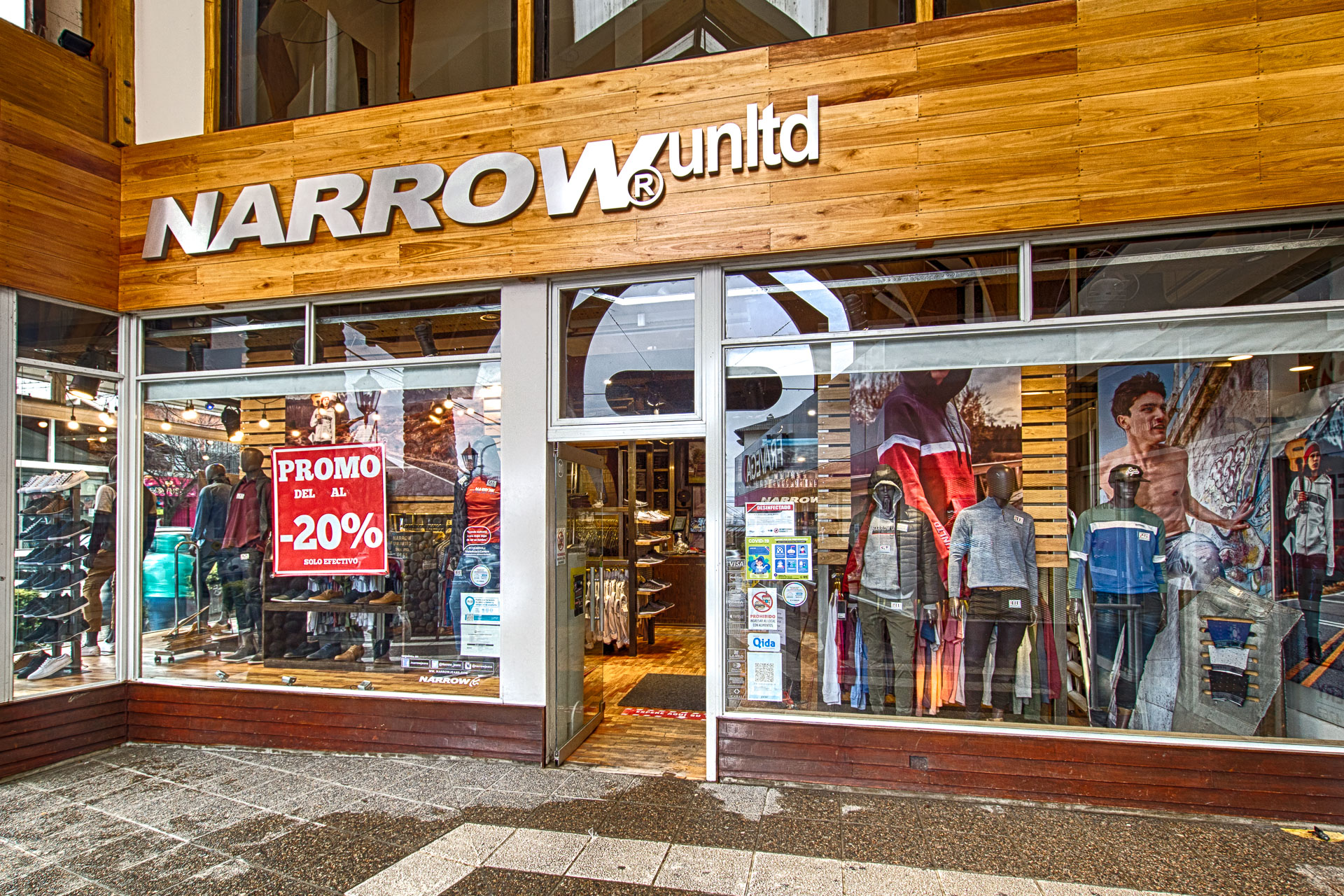 Narrow Bariloche Shopping Patagonia
