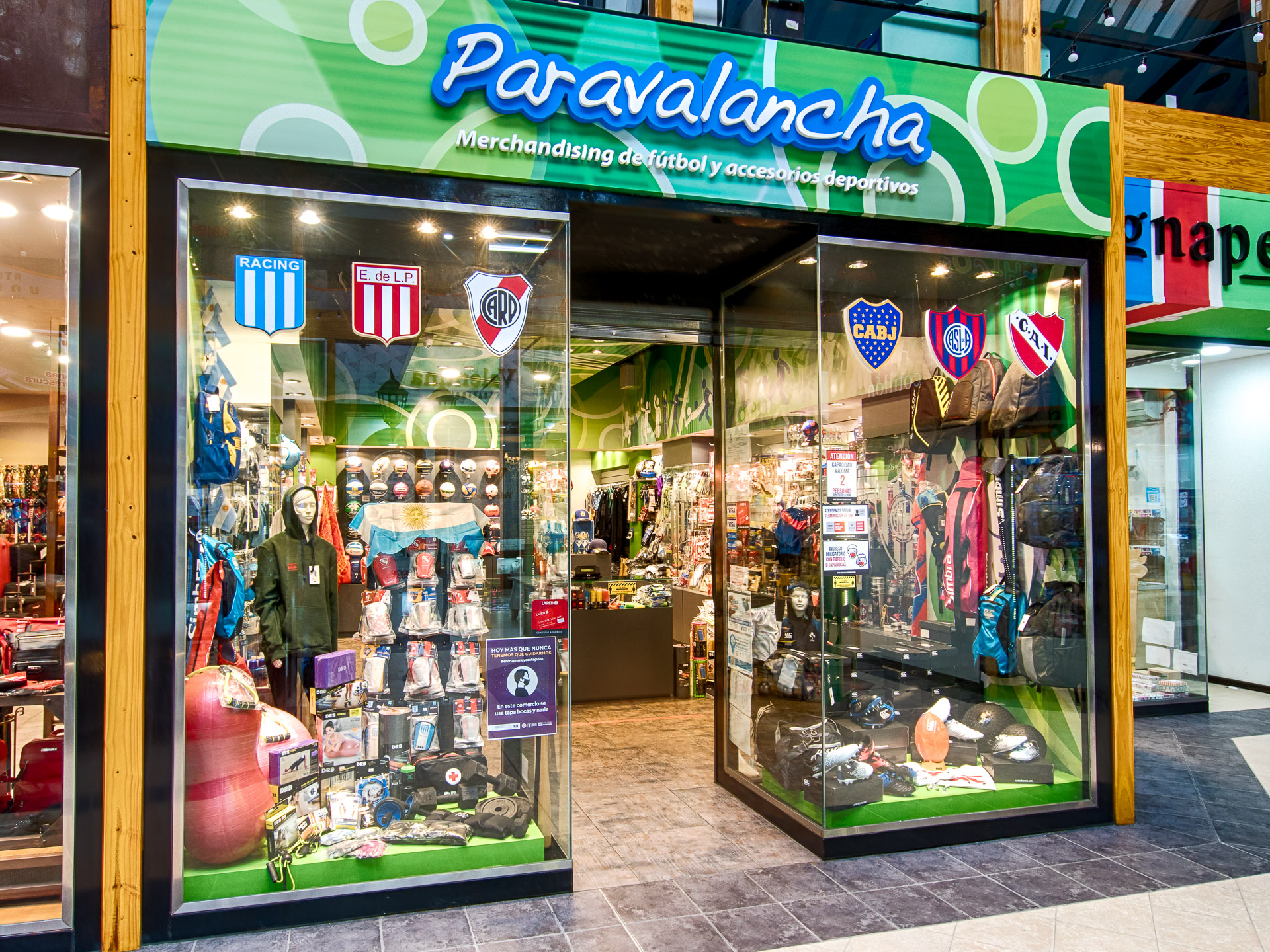 Paravalancha Bariloche Shopping Patagonia Merchandising de fútbol y accesorios deportivos